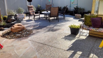 Picture of an aggregate rock and concrete patio installed in Carmichael, CA